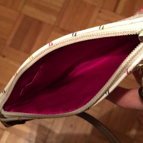 Coach wristlet - Picture 5 of 5